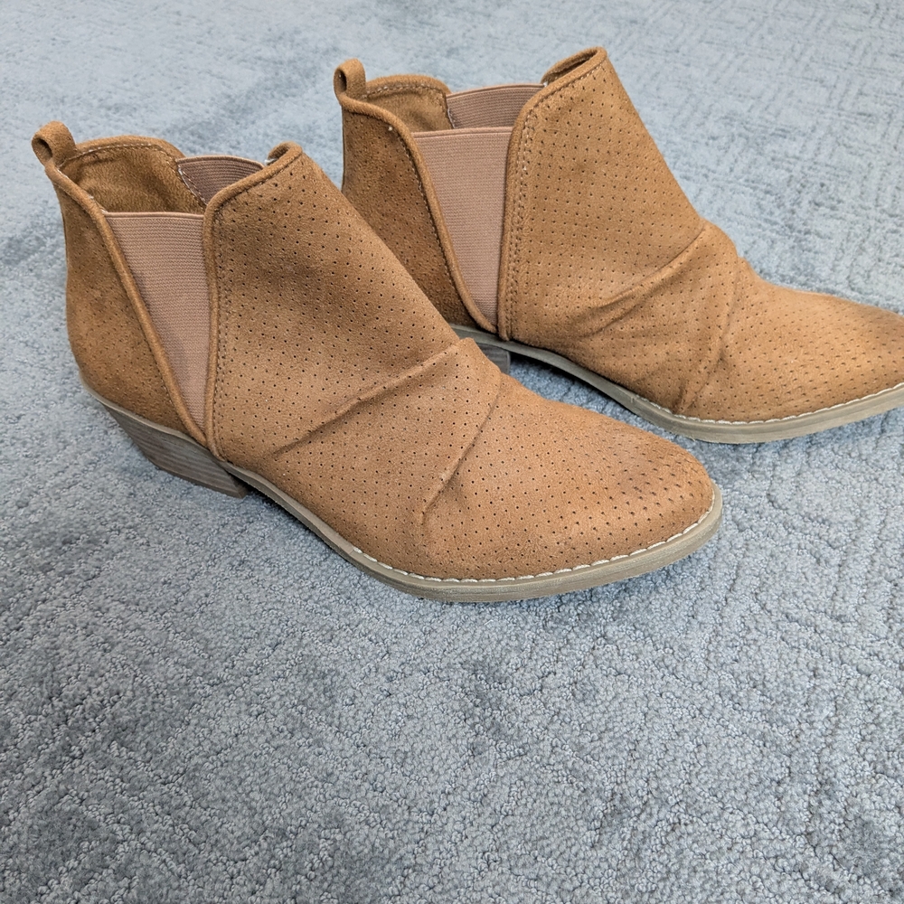 Women's Tan Ankle Boots